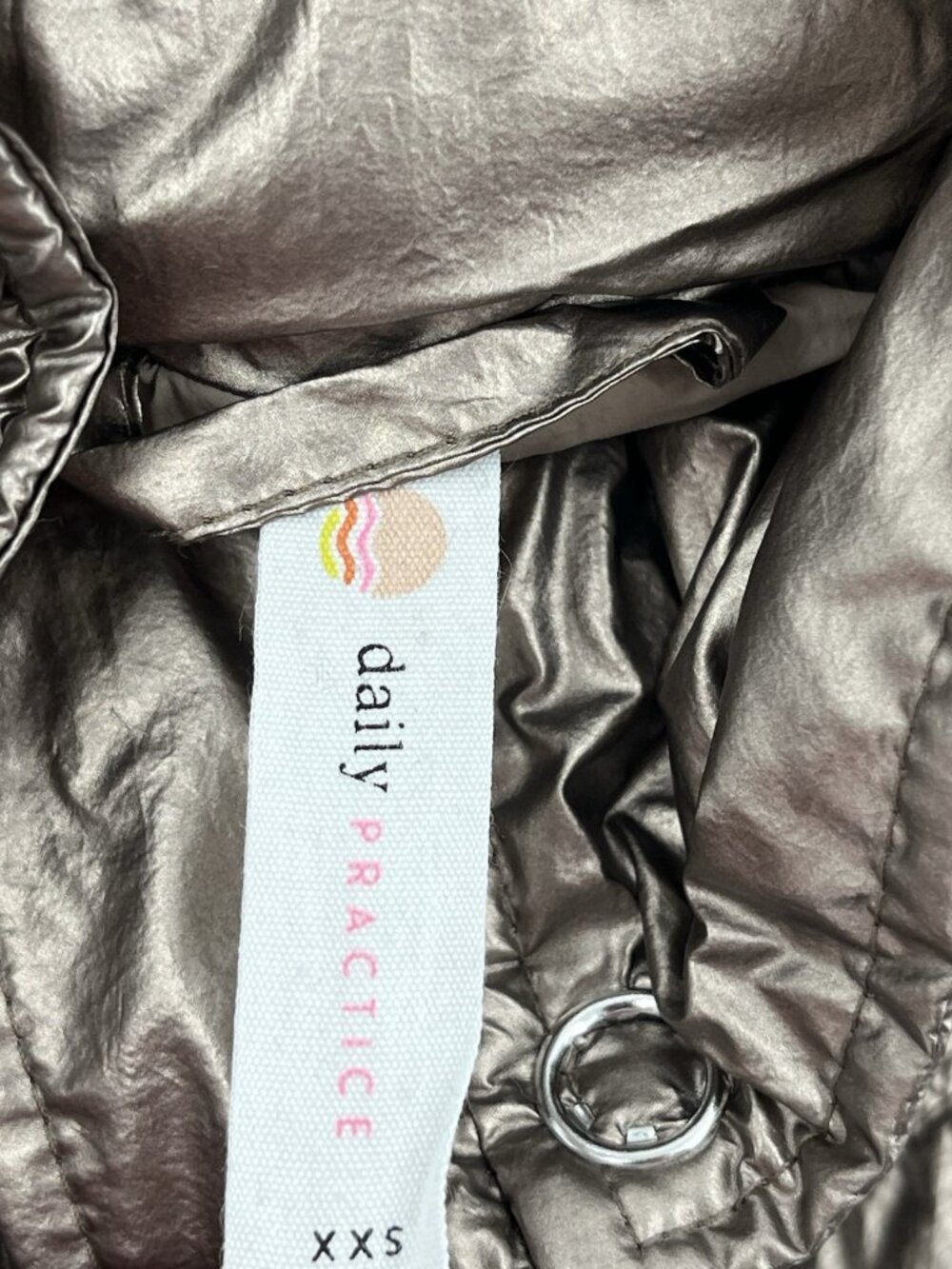 DAILY PRACTICE Women's Gold Metallic Hooded Puffer Vest XXS - Picture 3 of 6